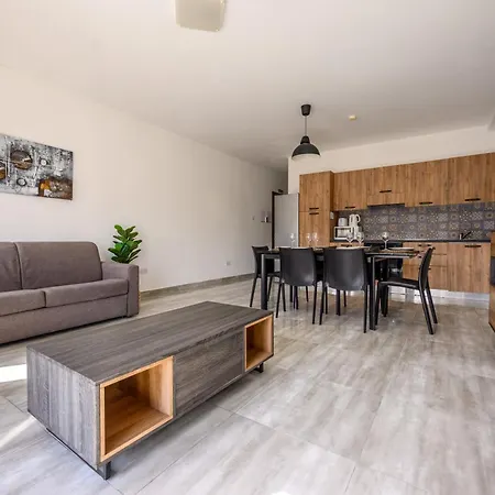 F11 Modern And Bright In Malta