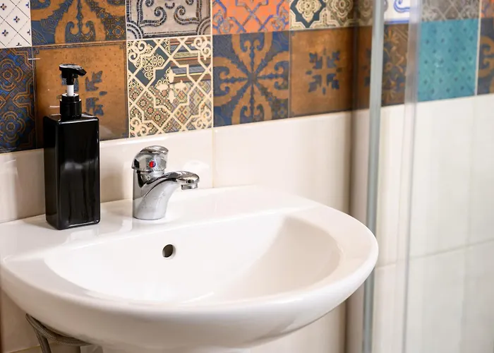 F11 Modern And Bright In Malta