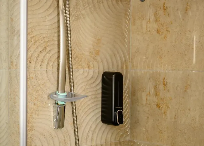 F11 Modern And Bright In Malta Msida