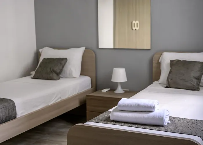 F11 Modern And Bright In Malta Apartment