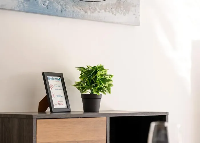 F11 Modern And Bright In Malta Msida