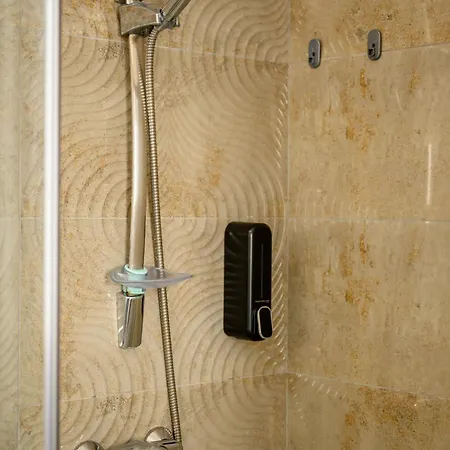 F11 Modern And Bright In Malta מסידה