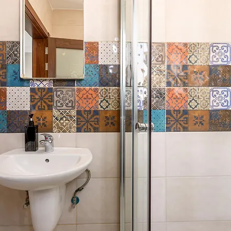 F11 Modern And Bright In Malta Apartment *