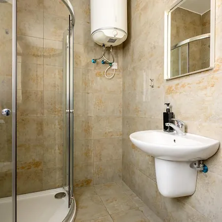 F11 Modern And Bright In Malta דירה