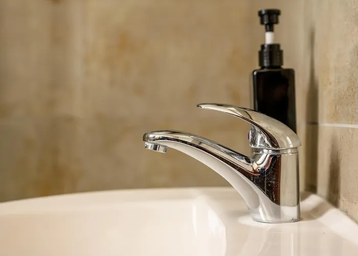 F11 Modern And Bright In Malta